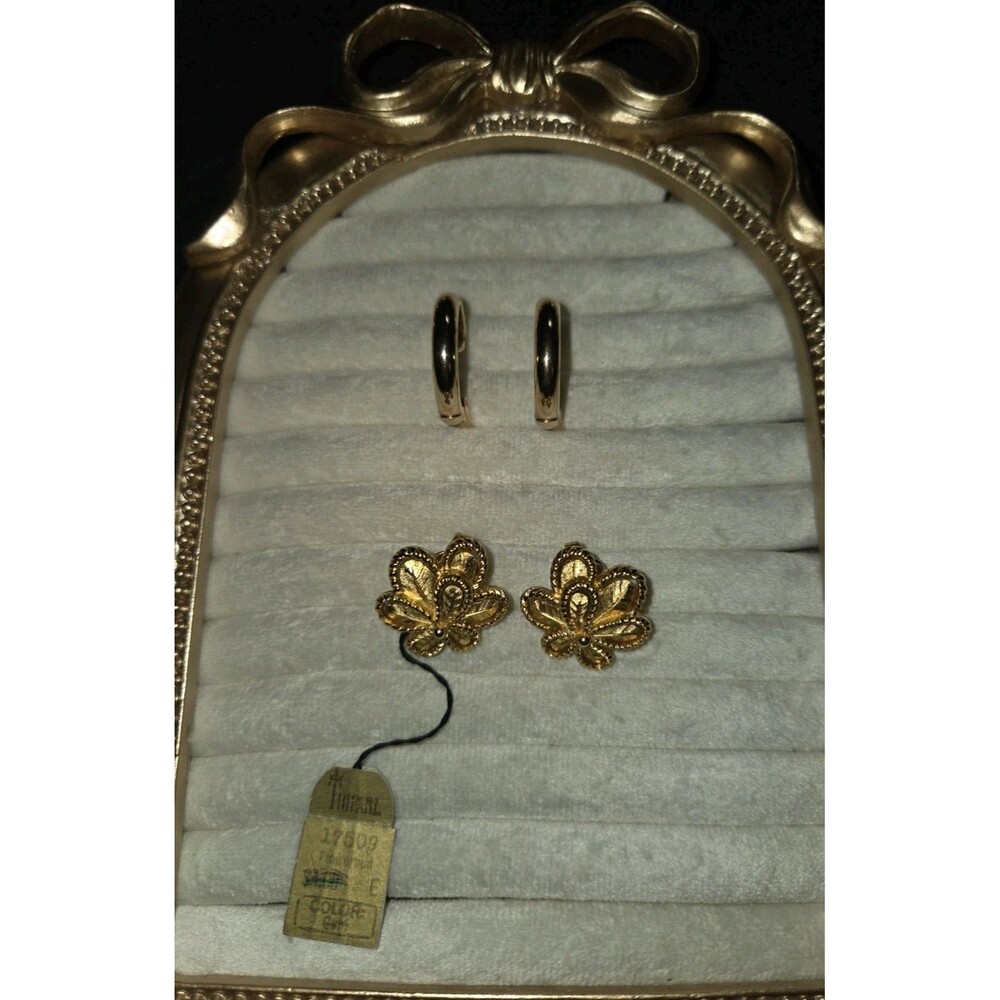 VINTAGE TRIFARI GOLD TONE EARRINGS (Lot of 2 Pairs) Clip-On